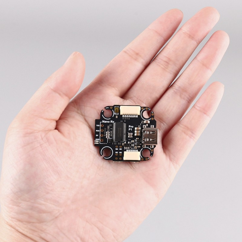 B68A ブラックシープ ルシッド FPV レーシングドロー - Drone Racing Flight Controller のレビューと価格
